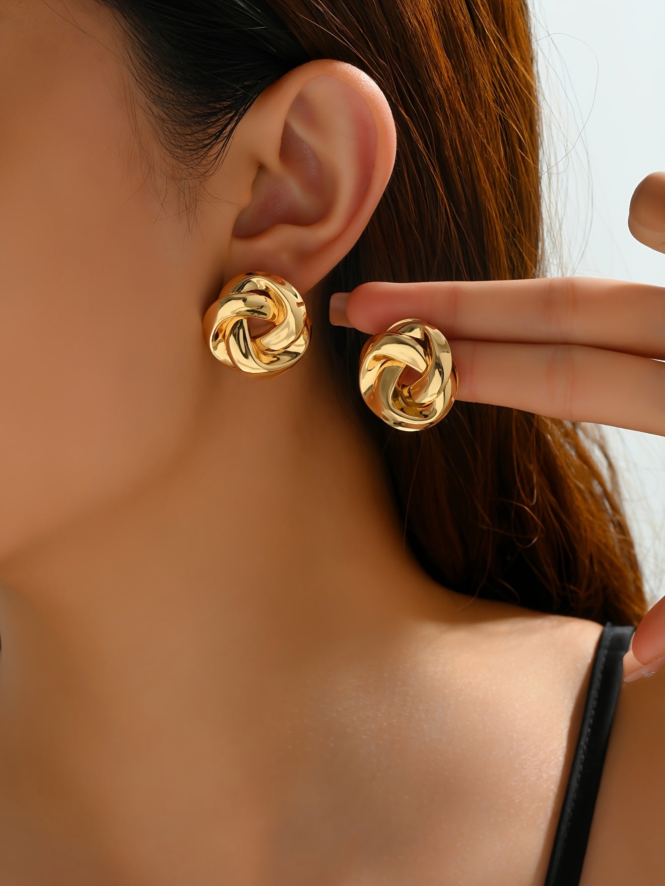 Radiant Punk Glam - Twisted Flower Stud Earrings - Durable Iron Jewelry for Womens Daily & Party Chic - Fashion-Forward Ear Ornaments