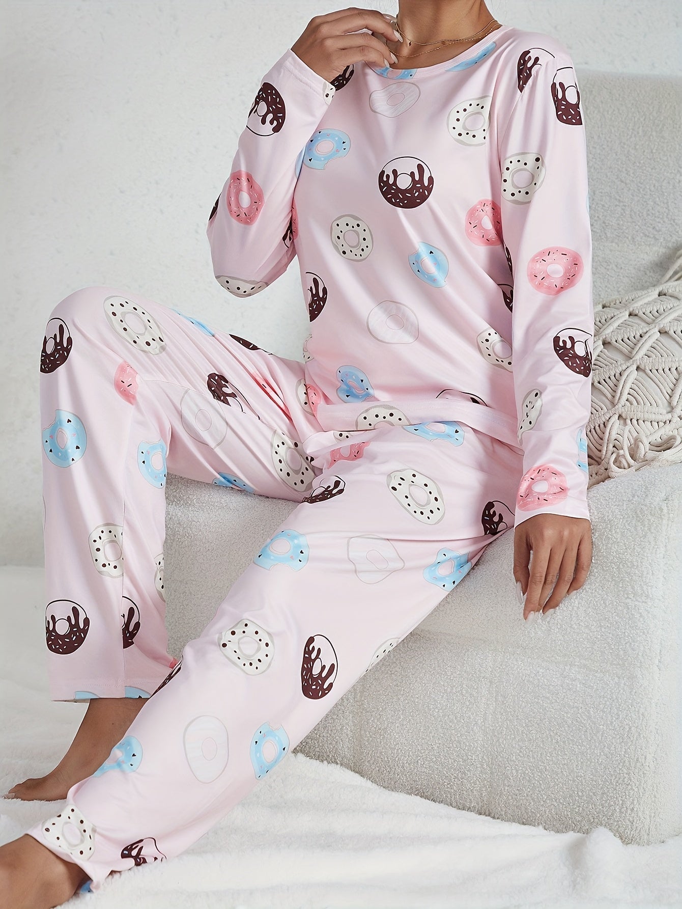 Comfy Women's Pajama Set with Sweet Cartoon Donut Design - Long Sleeve Round Neck Top & Elastic Waistband Pants, Cozy Sleepwear for Valentine's Day