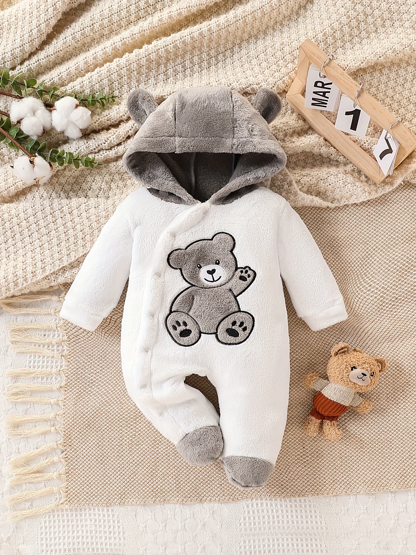 Baby Footed Onesie, Newborn Infant Footed Romper, Winter Thickened Plush Warm Base Layer, Perfect for Outdoor