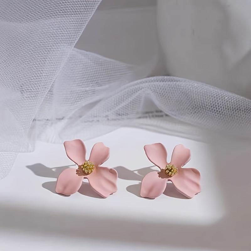 1 Pair of Exquisite Three Dimensional Four Petals Flower Stud Earrings - Fashion Bohemian Chic Design, Durable Zinc Alloy Construction, Luxurious 14K Gold Plating - Elegant Style for Special Occasions