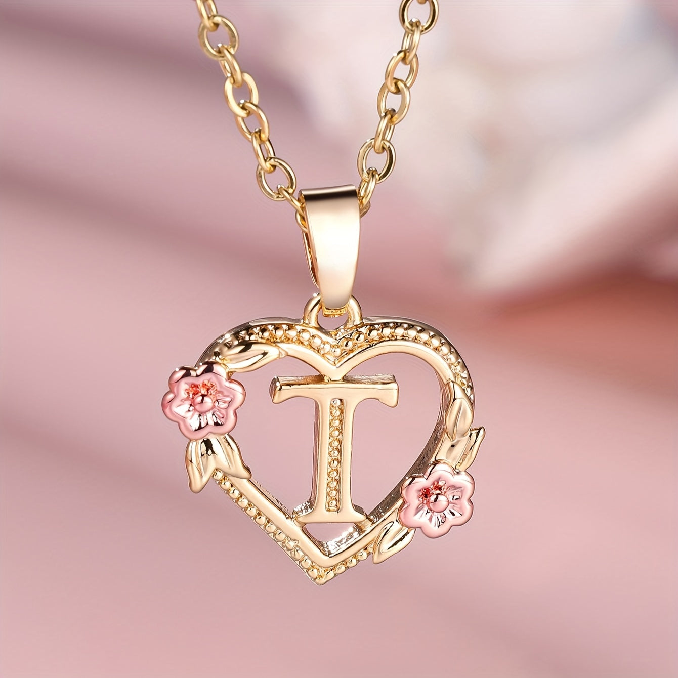 Exquisite Golden Initial Necklace Heart Carved 26 Letter A-Z And Flower Necklace For Women Daily Party Holiday Decoration Gift