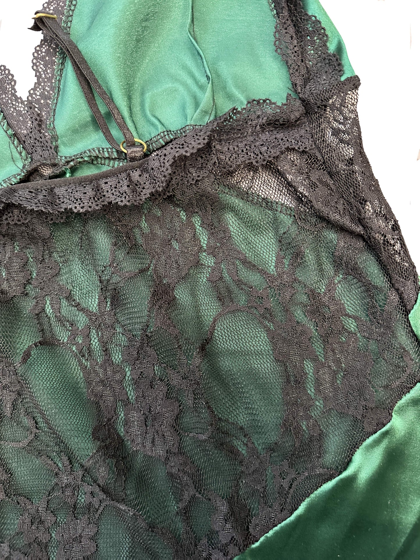European and American Women's Sexy Camisole Nightgown with Contrast Lace Low-Neck Sleep Dress