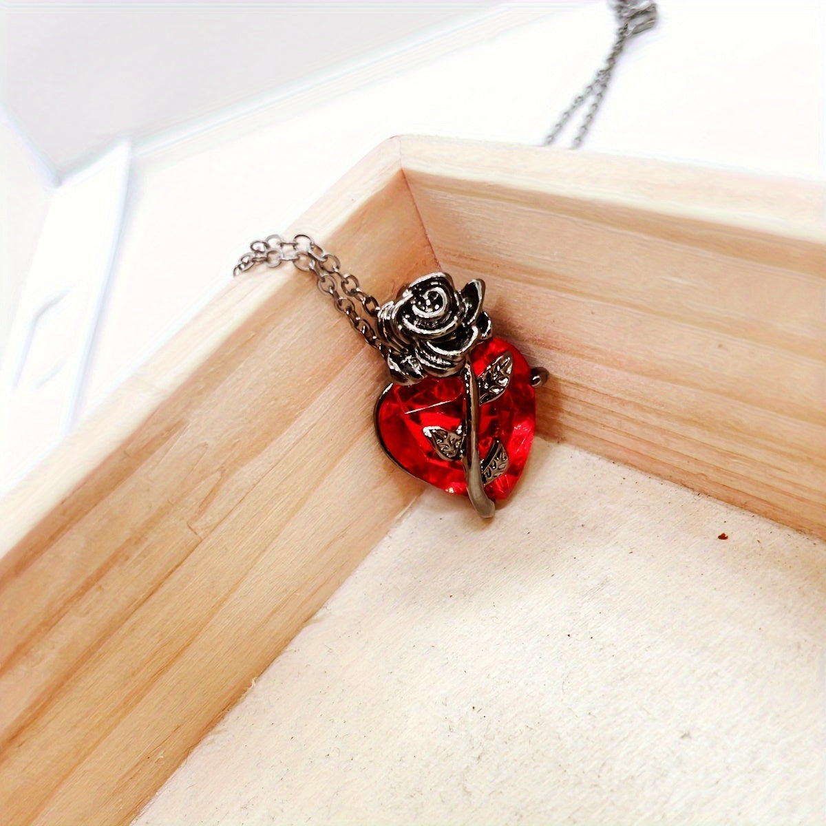 Elegant & Punk Style, Black Rose Shape With Red Heart Faux Diamond Pendant Necklace, Vintage & Delicate Twisted Flower Collarbone Chain, Valentine's Day Accessory