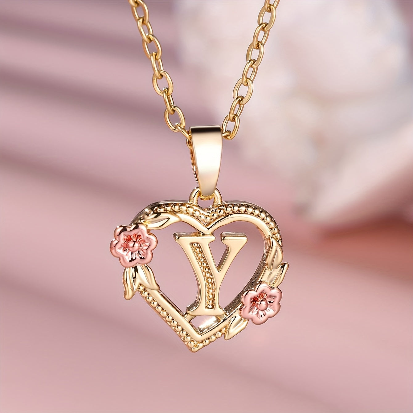 Exquisite Golden Initial Necklace Heart Carved 26 Letter A-Z And Flower Necklace For Women Daily Party Holiday Decoration Gift