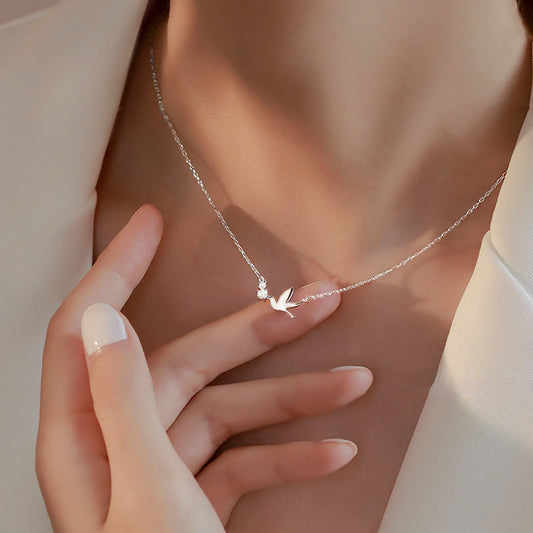 Cute Swallow Shape Pendant Necklace Inlaid Shiny Rhinestones Elegant Neck Jewelry For Women