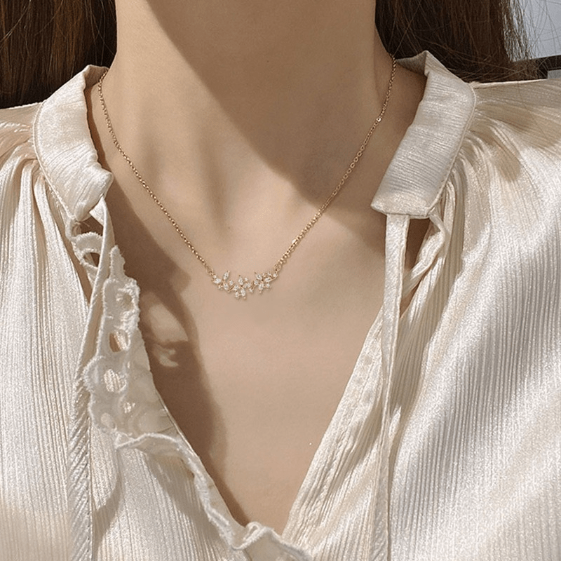 Stainless Steel Chain Flower Petals Pendant Necklace For Men Fashion Luxury Zirconia Choker Necklaces Male Jewelry Gifts