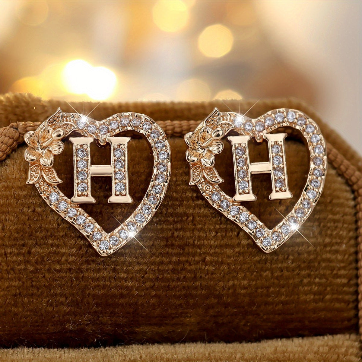2pcs/Set Heart-Shaped Initial Letter Earrings, Fashionable Exquisite Uppercase Name Earrings with Delicate Flower-Shaped Design, April Birthstone Stud Earrings for Women, Suitable for Daily Wear and Gifts