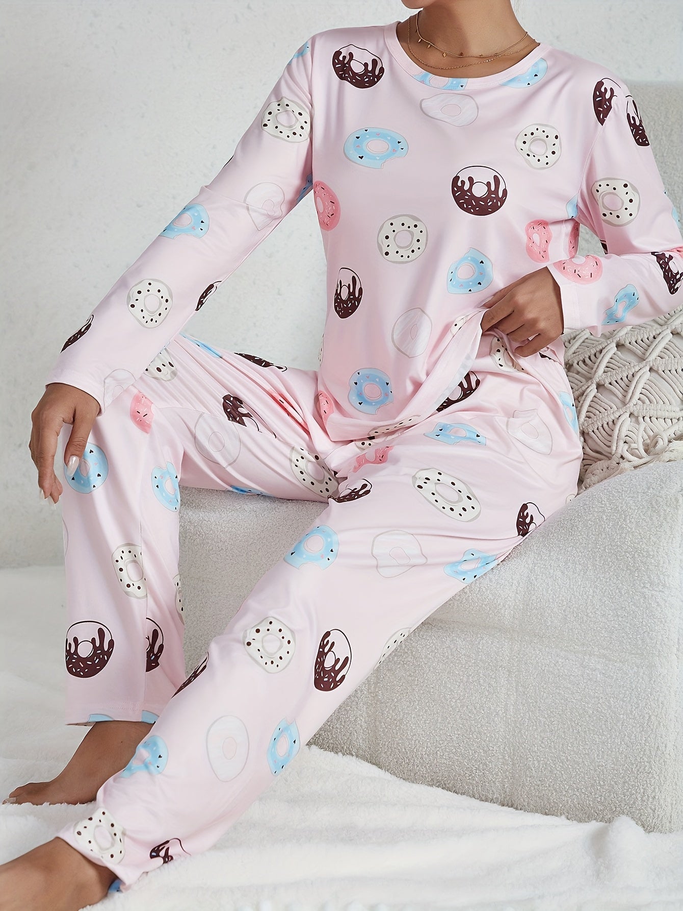 Comfy Women's Pajama Set with Sweet Cartoon Donut Design - Long Sleeve Round Neck Top & Elastic Waistband Pants, Cozy Sleepwear for Valentine's Day