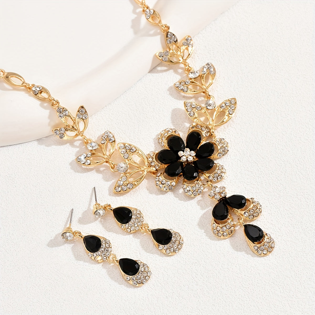 1 Pair Dangle Earrings +1 Pc Necklace With Pretty Flower Design