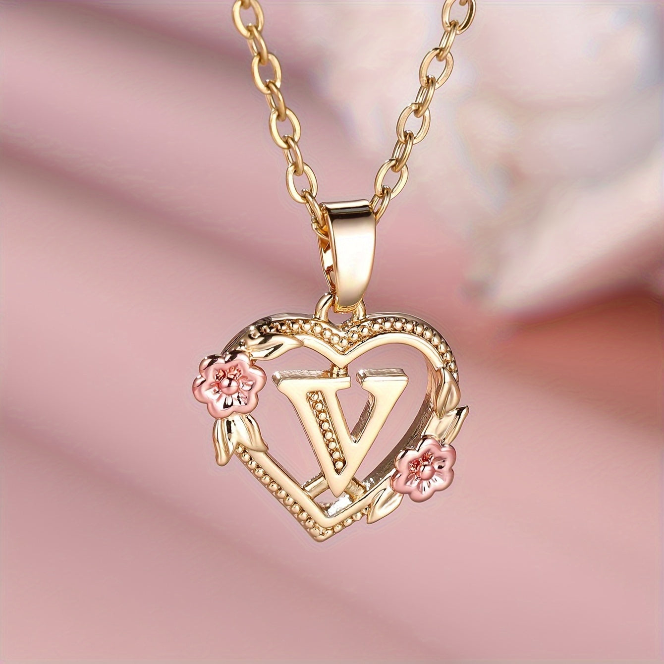 Exquisite Golden Initial Necklace Heart Carved 26 Letter A-Z And Flower Necklace For Women Daily Party Holiday Decoration Gift