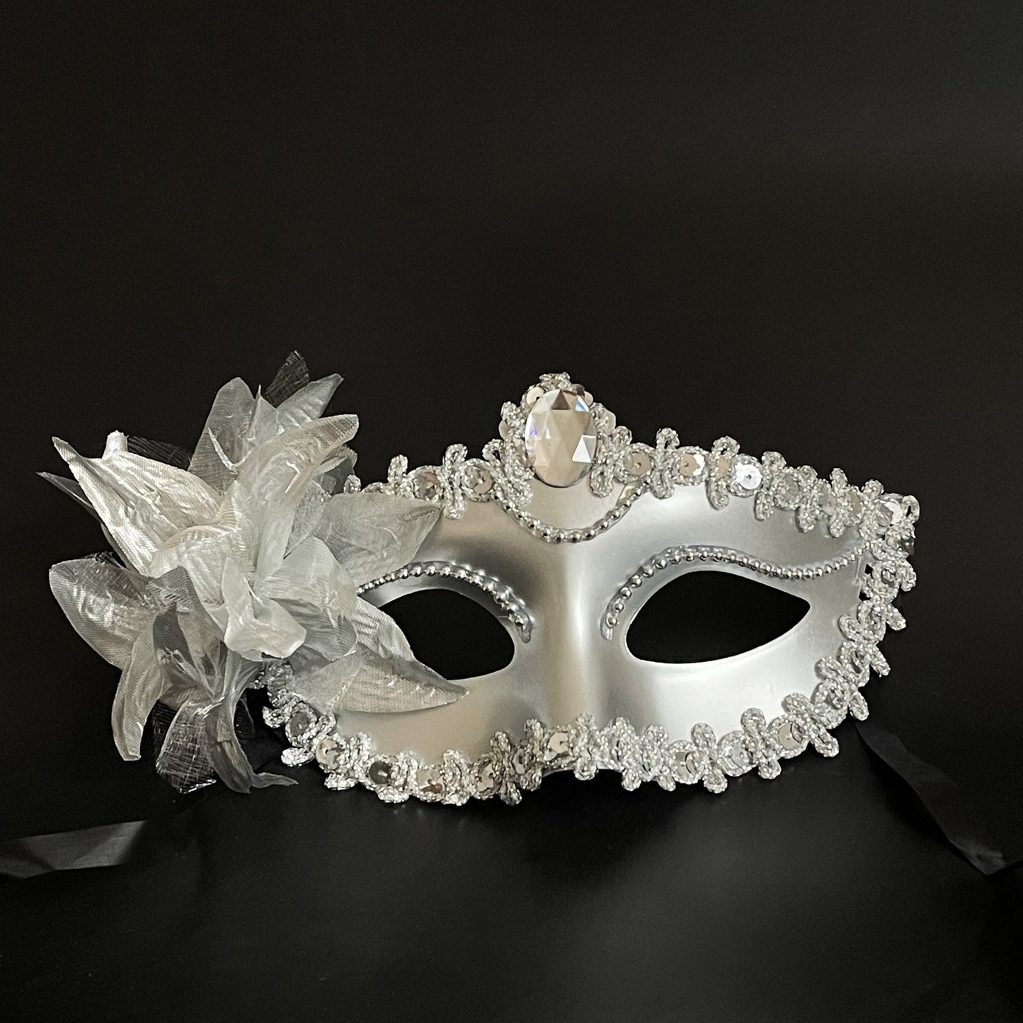 1pc Elegant Lily Flower Rhinestone Mask, Party Dress-Up Mask, Social Gathering Props