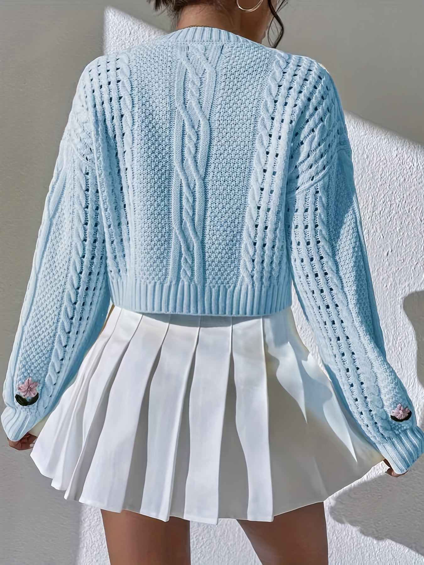 Zhonggong Hand-embroidered Retro Elegant Sweater Set With Flower Pattern