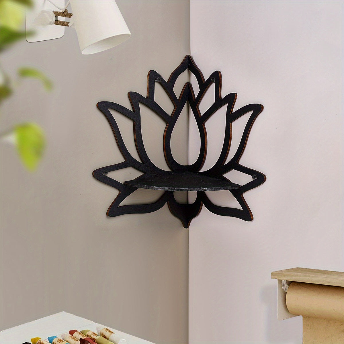 2pcs Black Lotus-Shaped Shelves, Wooden Material Lotus Wall Decoration Hangings, Flower Wall-Mounted Display Racks (Nails Not Included), DIY Assembled Wooden Crafts Hangings, Corner Wall-Mounted Decorations for Home, Used As