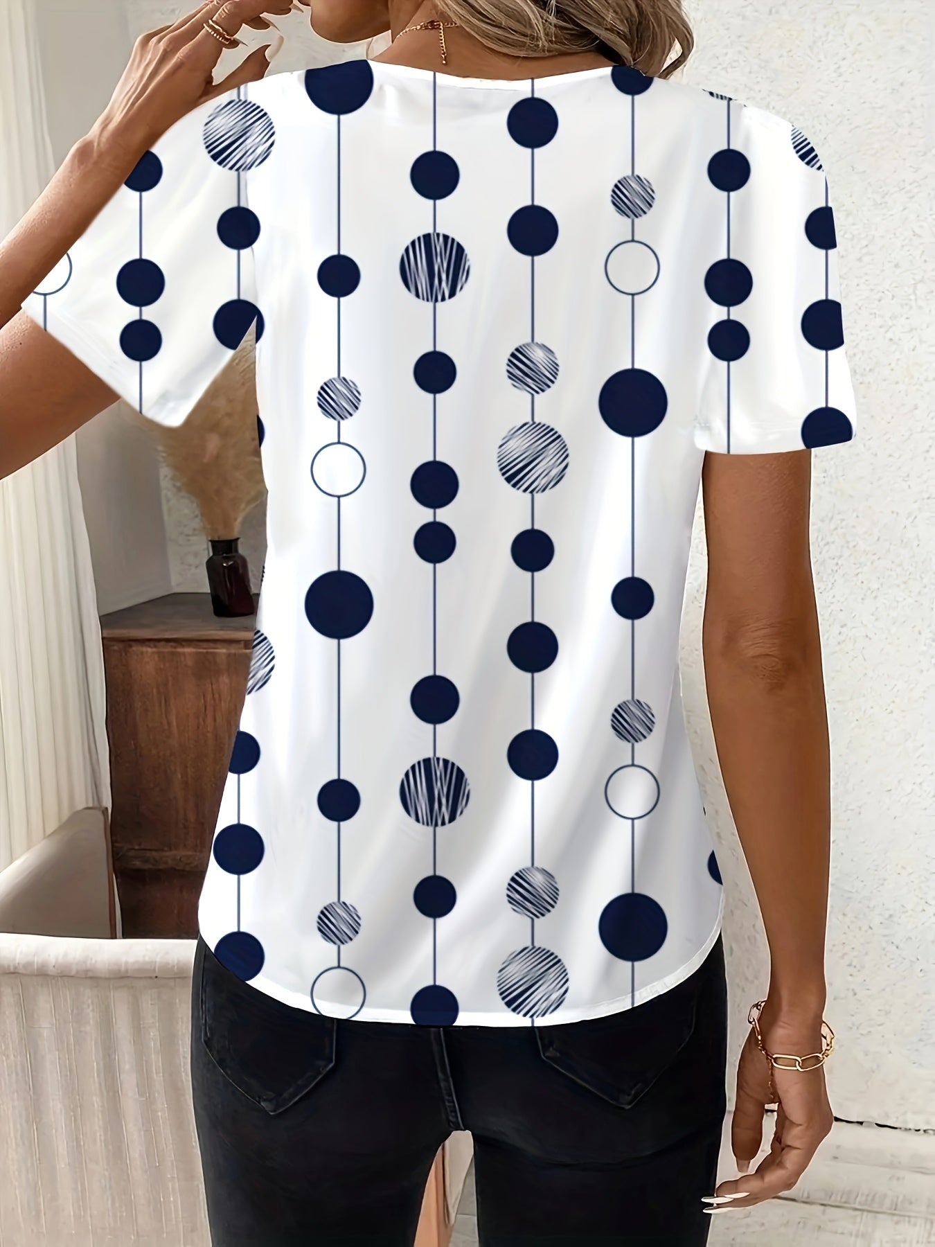 New Spring and Summer Fashionable Elegant Women's Shirt with Geometric Flower Pattern, Chest Pleats and V-Neck Short Sleeves