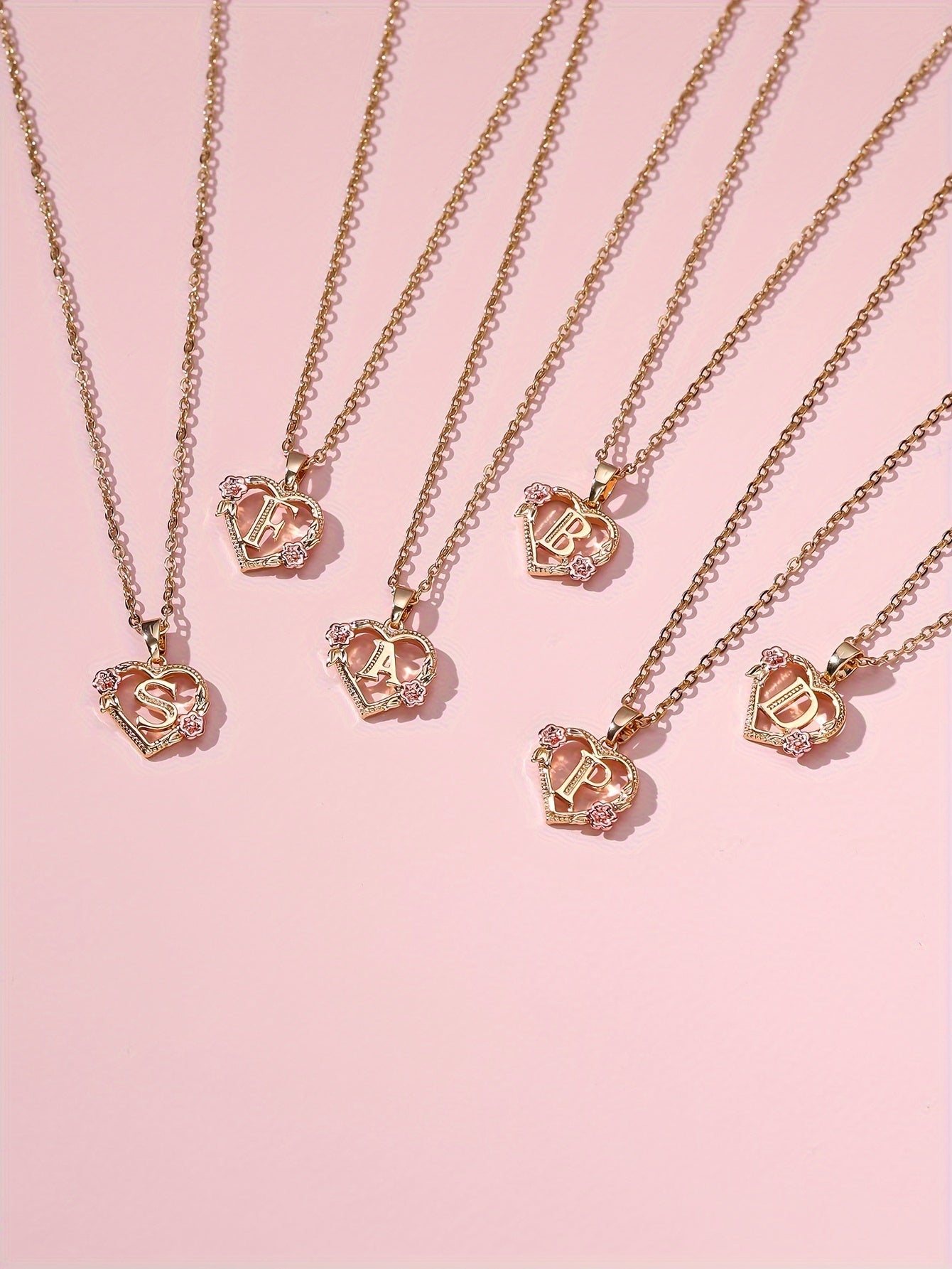 Exquisite Golden Initial Necklace Heart Carved 26 Letter A-Z And Flower Necklace For Women Daily Party Holiday Decoration Gift