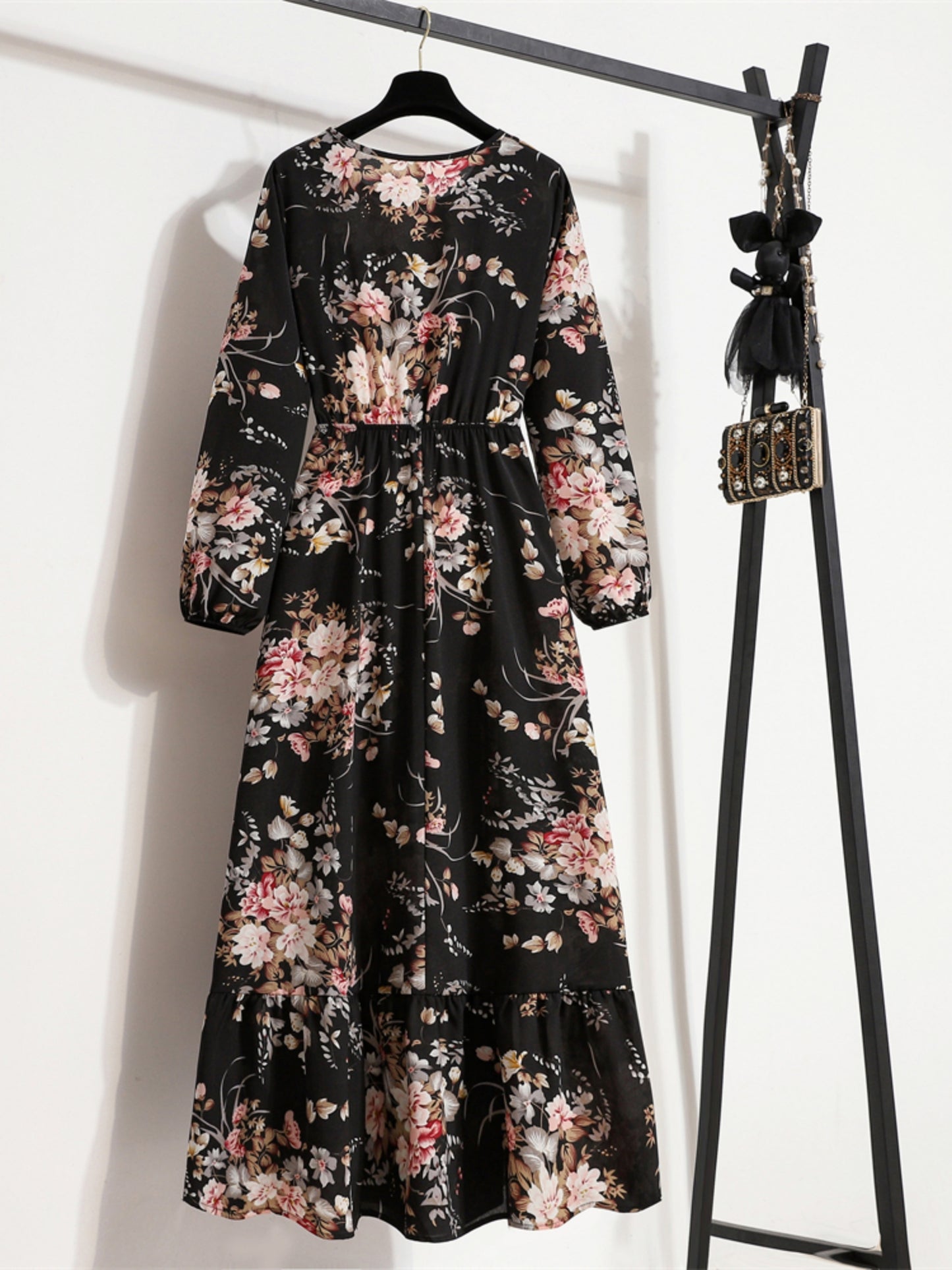 Bohemian Print Casual Party Long Dress with Ruffle Hem, Round Neck, Elastic Waist, and A-Line Silhouette