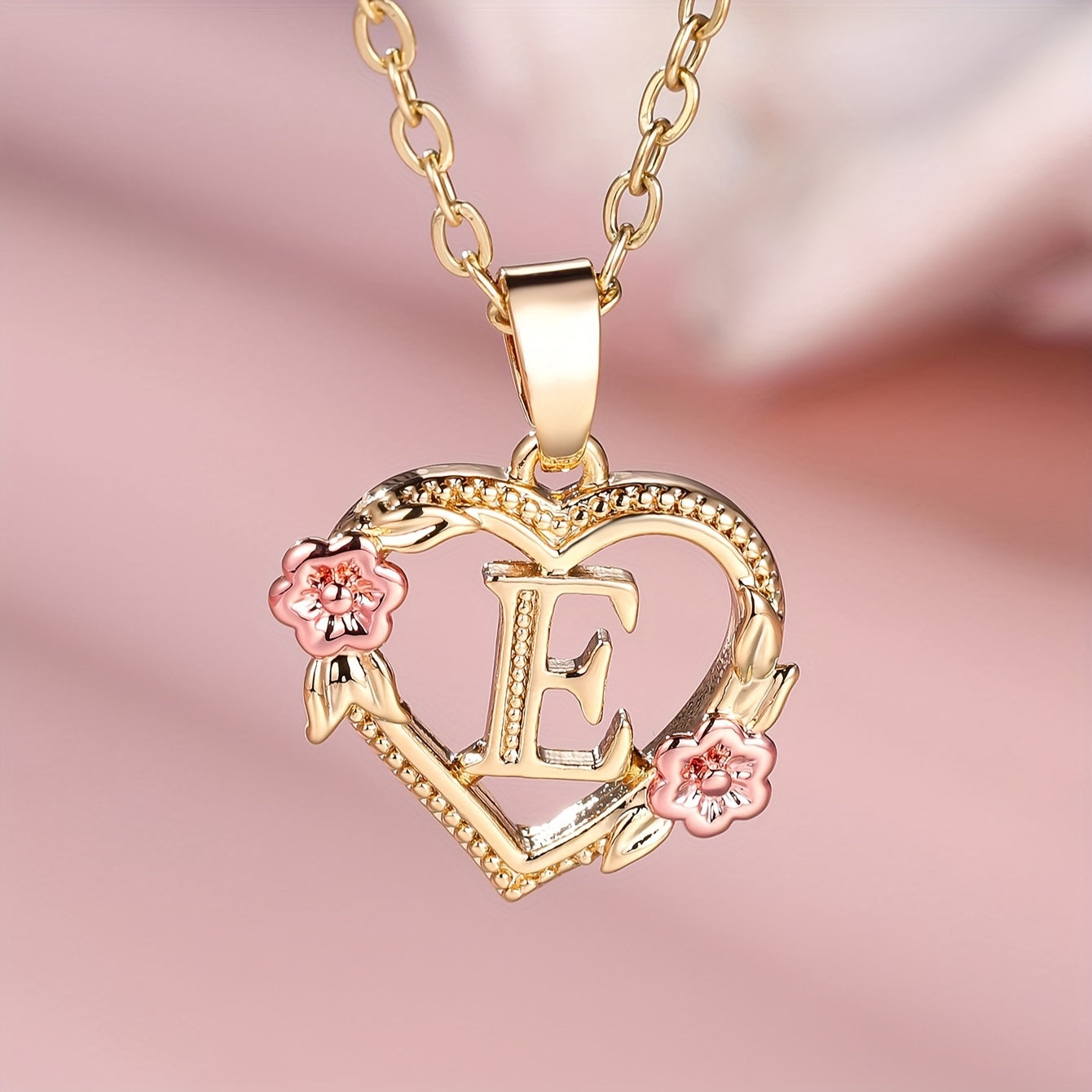 Exquisite Golden Initial Necklace Heart Carved 26 Letter A-Z And Flower Necklace For Women Daily Party Holiday Decoration Gift