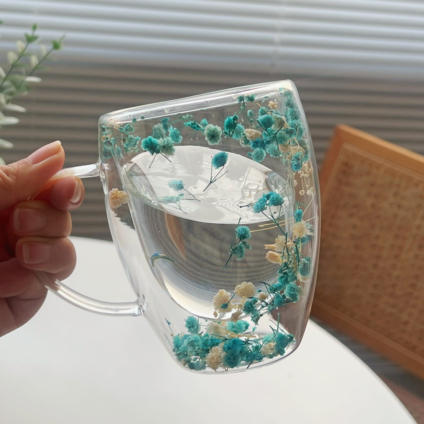 1pc Elegant Double-Walled Glass Coffee Mug with Dried Flower Detail - Thermal Insulated Drinkware for All Seasons - Ideal Birthday Present