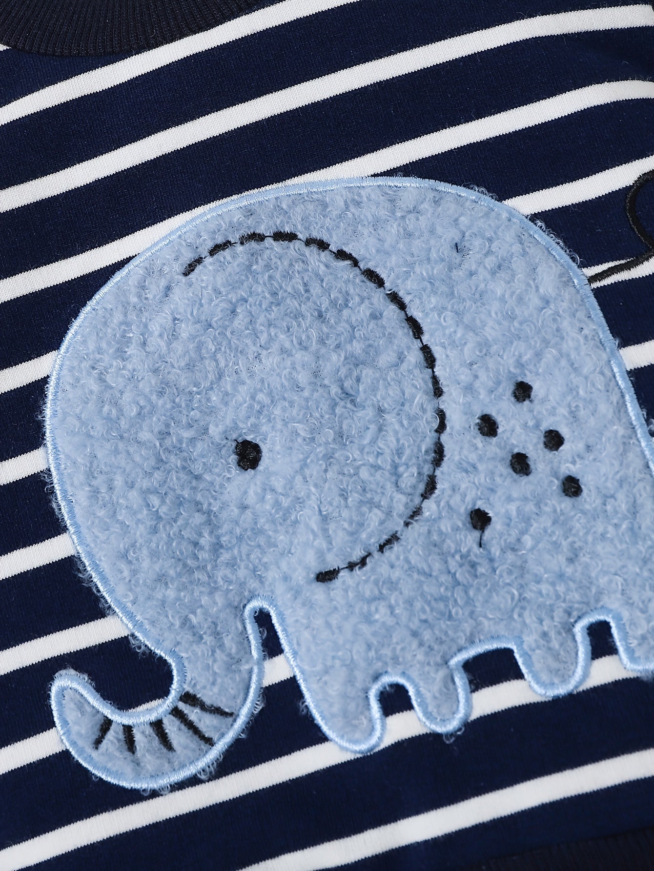 2pcs Infant Baby Boy Cute Striped Elephant Pattern Long Sleeve Top & Denim Trousers Outdoor Set For Spring And Autumn