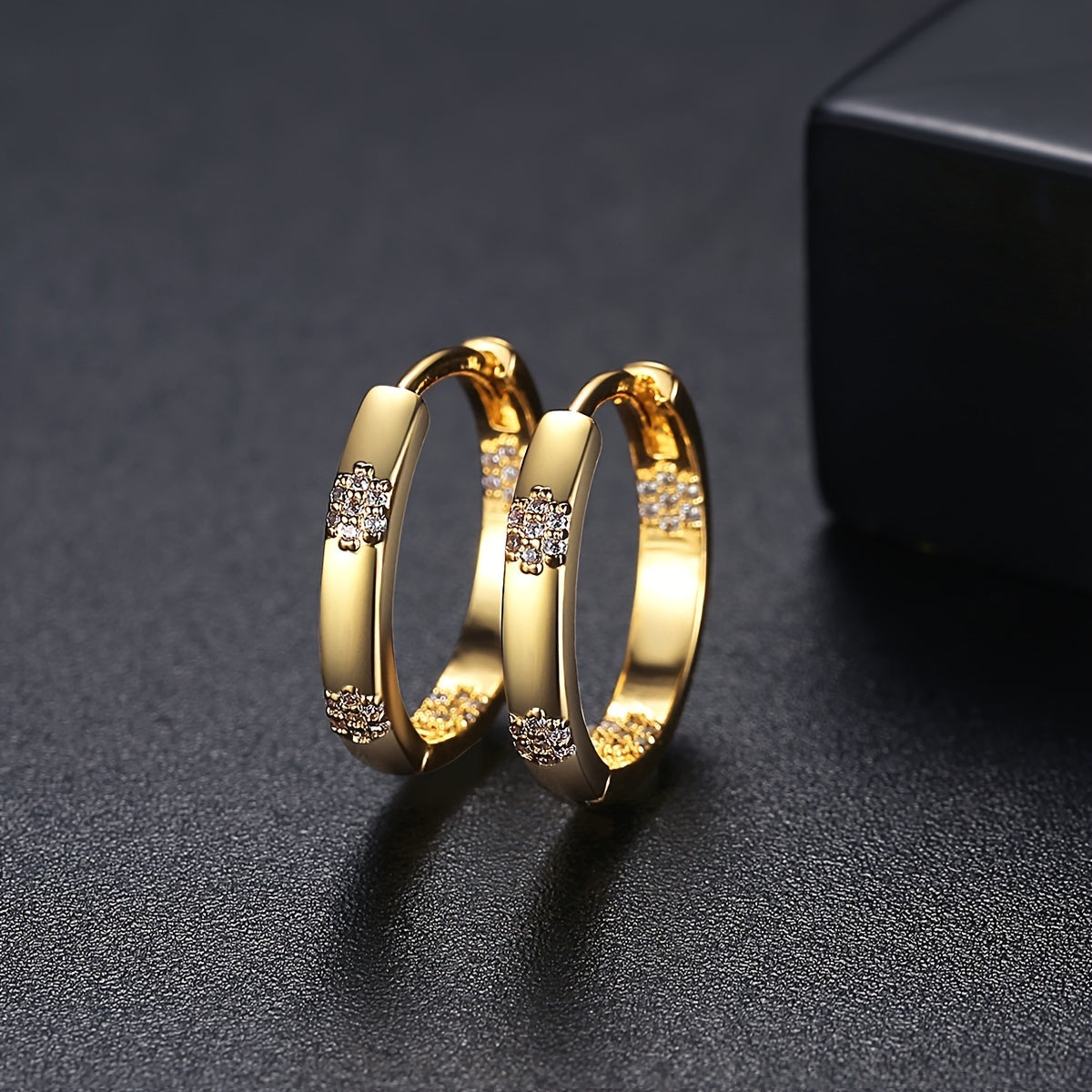 1 Pair Elegant Huggie Hoop Earrings