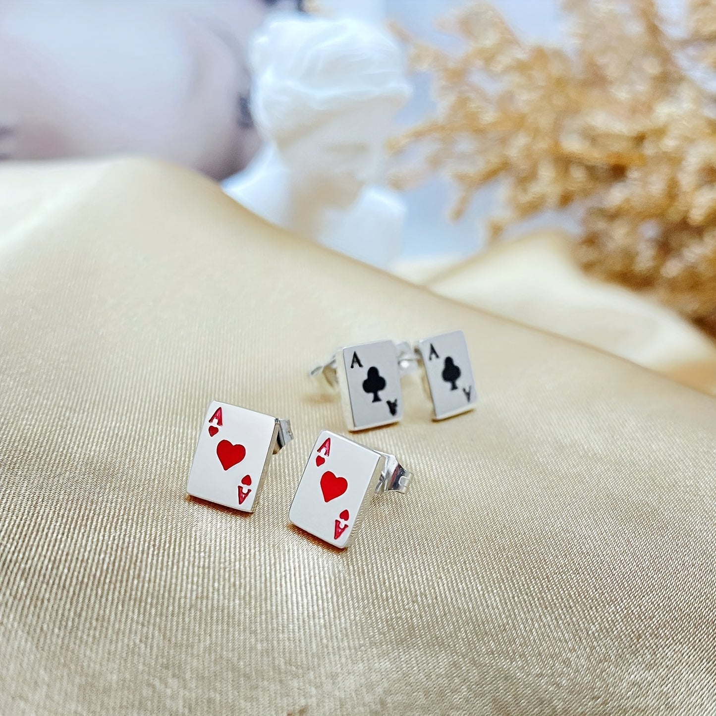 A Pair of Women'S Unique Designer Fashion Playing Card Titanium Steel Earrings, Versatile Heart And Flower A Accessories.