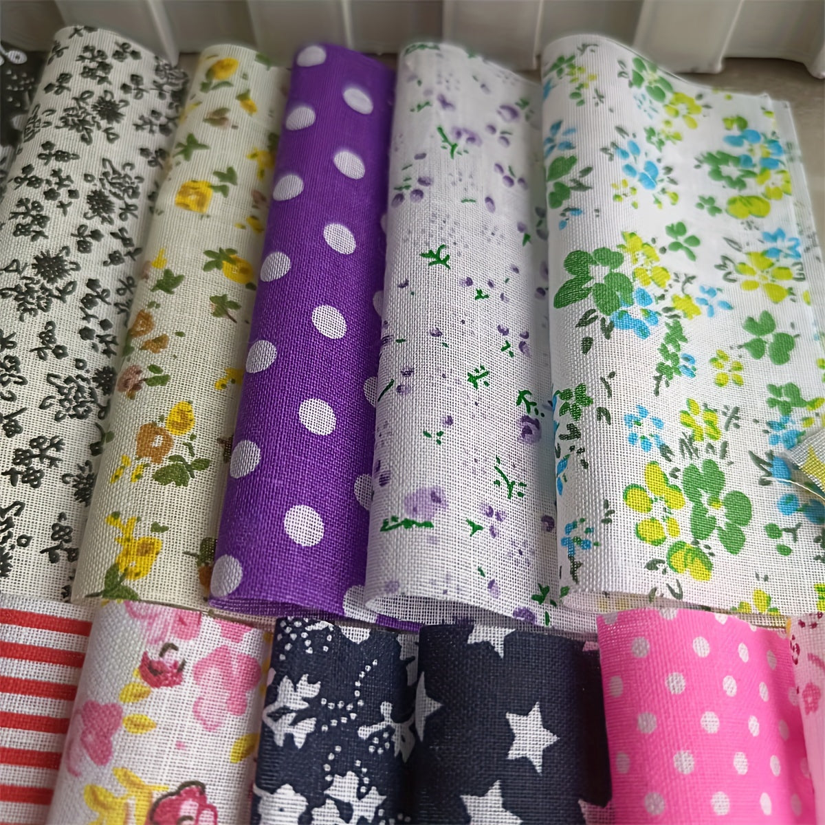 56pcs Patchwork Cloth Set, Flower Cloth, Cotton Blend Cloth, For DIY Sewing Scrapbooking Quilting Craft Patchwork 10cm*10cm/25cm*25cm