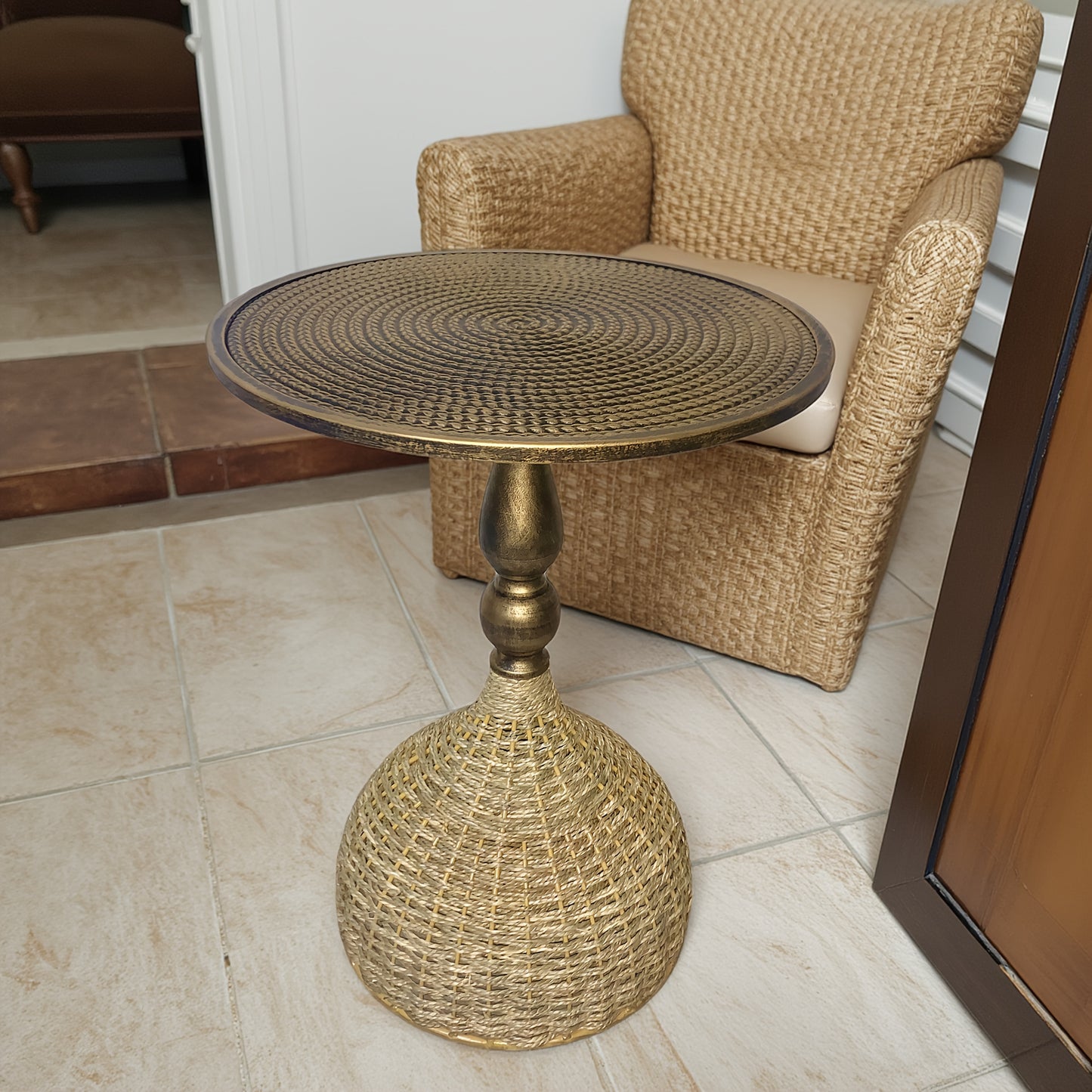 Handcrafted Wicker Iron Artistic Water Grass Rope Braided Tea Table Side Table Flower Rack Living Room Sofa Side Table Study Room Balcony Inn Outdoor Coffee House Bar, Garden Patio Bedroom Decoration