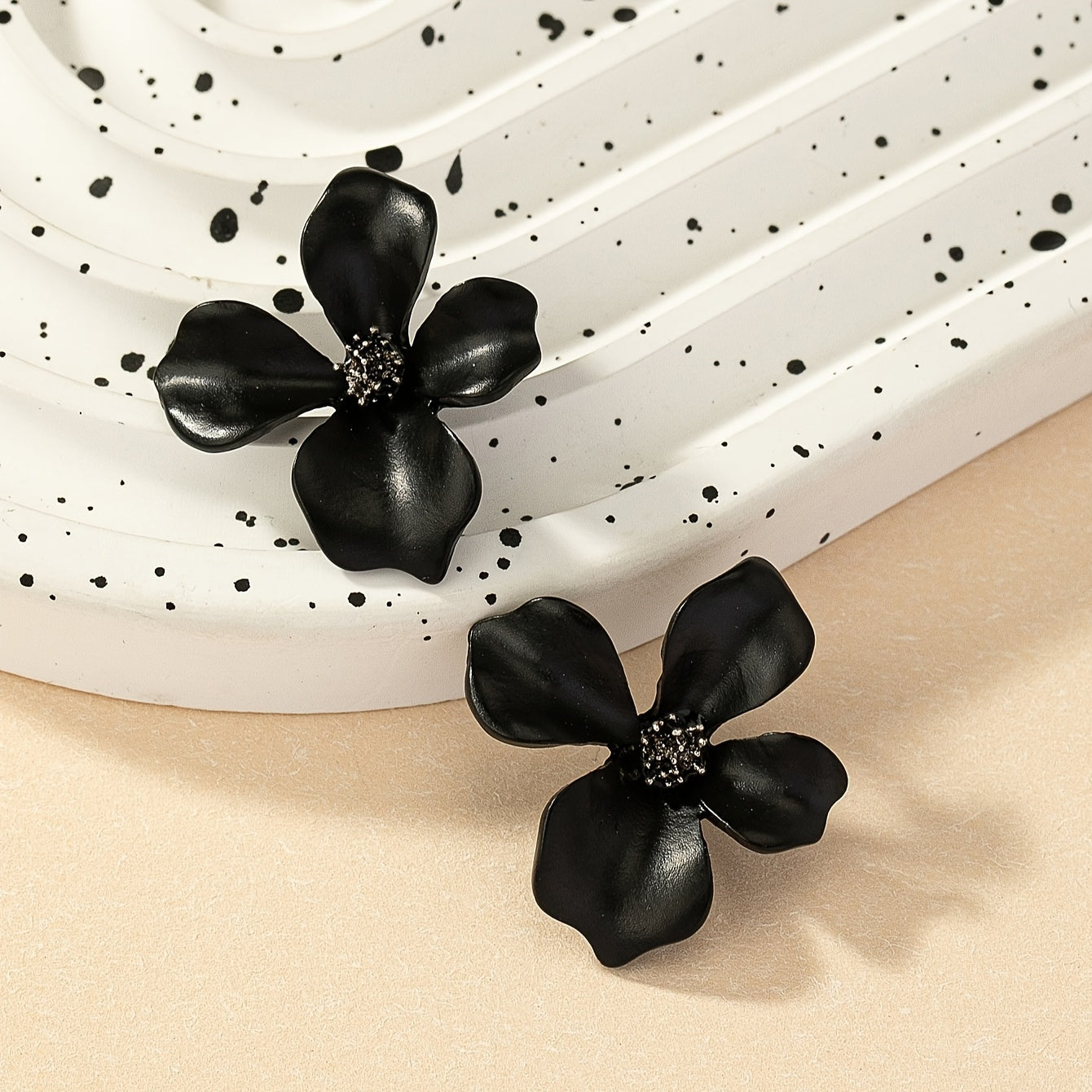 1 Pair of Exquisite Three Dimensional Four Petals Flower Stud Earrings - Fashion Bohemian Chic Design, Durable Zinc Alloy Construction, Luxurious 14K Gold Plating - Elegant Style for Special Occasions