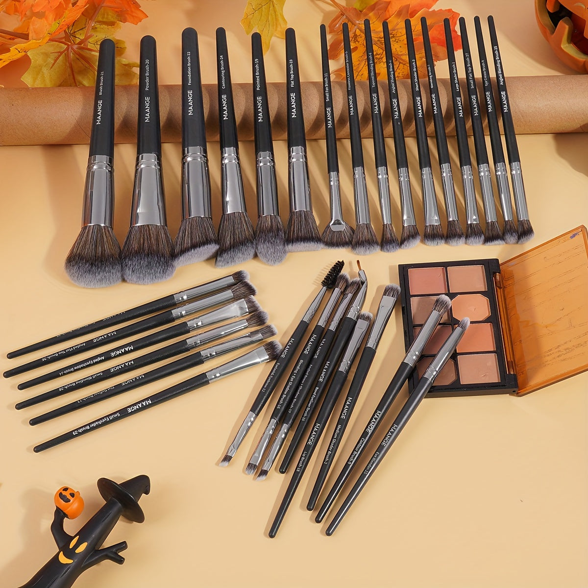 MAANGE 30pcs Professional Makeup Brush Set Foundation Brush Blush Brush Loose Powder Brush Eyeshadow Brush Complete Makeup Tool Set Suitable for Beginners and Professional Makeup Artists Portable Gift Set for Beginners Basic
