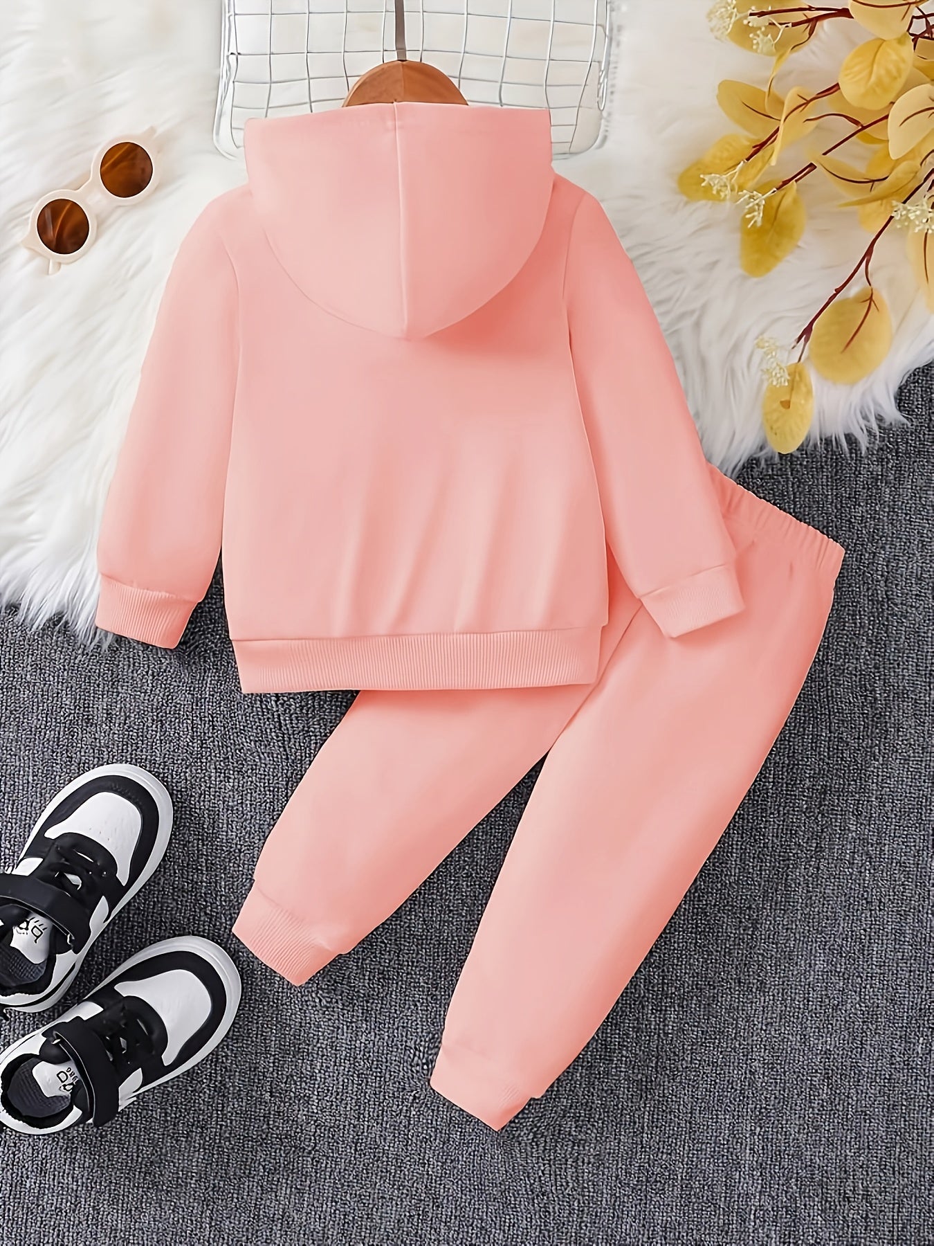 Baby Girl Love Love Flower Pattern Hoodie+Casual Pants Two Piece Set Spring and Autumn Sportswear, Perfect for Outdoor