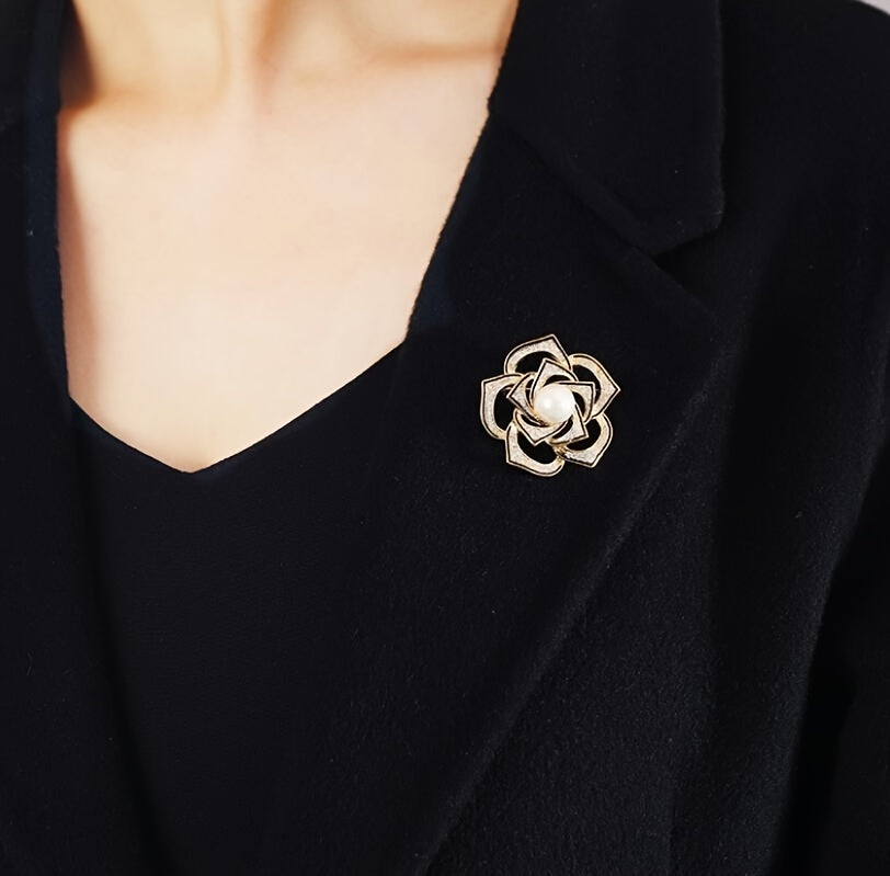 Hollow Out Flower Alloy Brooch Pin Inlaid Faux Pearls Exquisite Pin Accessories Female