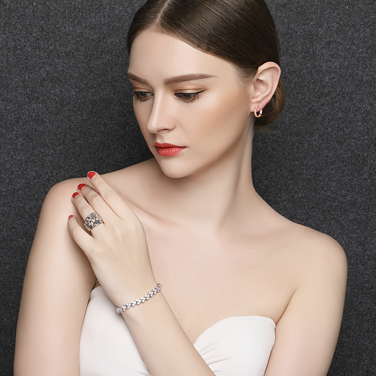 1 Pair Elegant Huggie Hoop Earrings