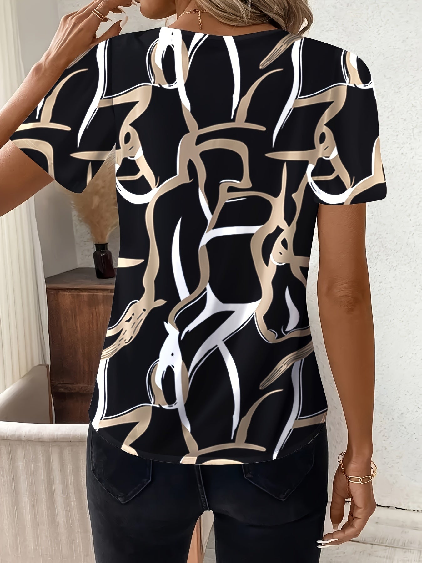 New Spring and Summer Fashionable Elegant Women's Shirt with Geometric Flower Pattern, Chest Pleats and V-Neck Short Sleeves
