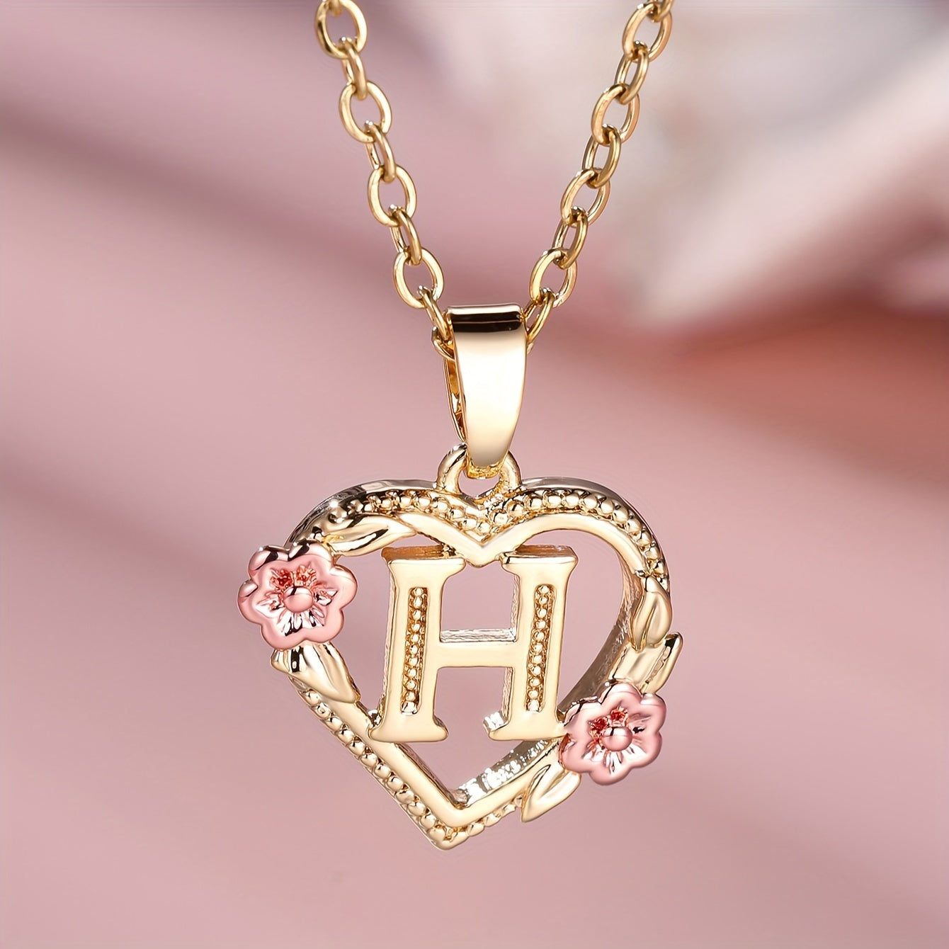 Exquisite Golden Initial Necklace Heart Carved 26 Letter A-Z And Flower Necklace For Women Daily Party Holiday Decoration Gift
