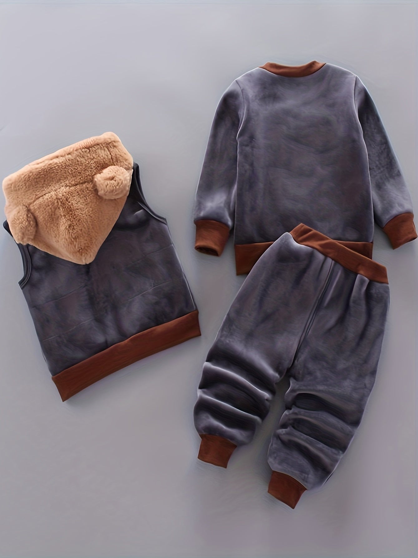Random Color Ball Boys' Hairy Face Bear Long Sleeve Set, Baby Boy Autumn Winter -Lined Warm Long Sleeve Set, Fashion Casual Three-Piece Set, Perfect for Outdoor