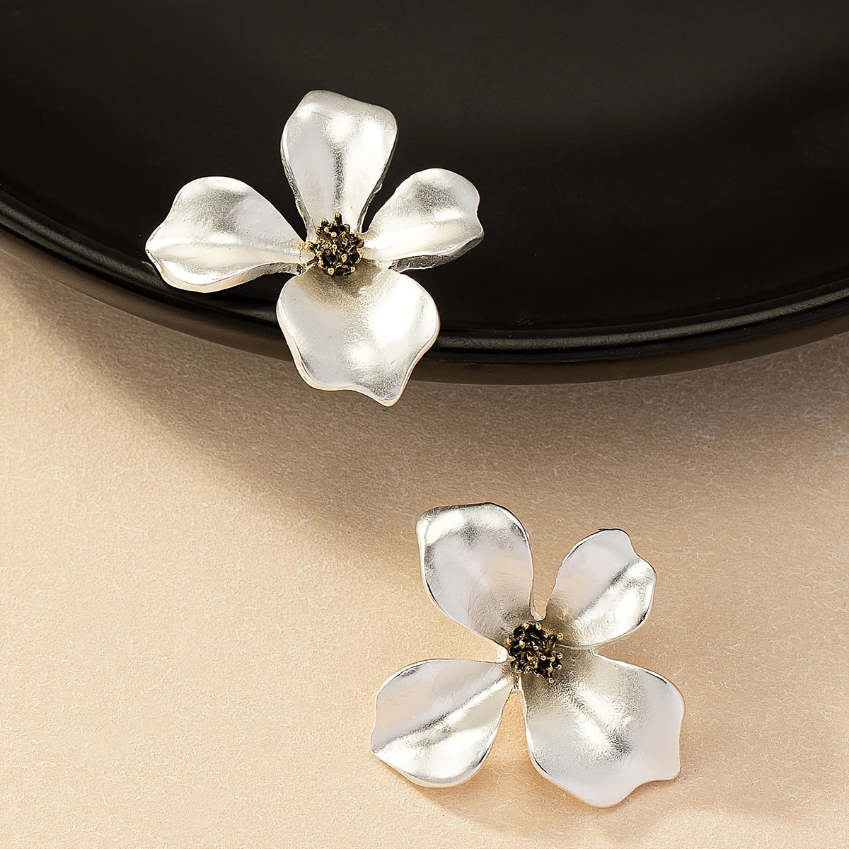 1 Pair of Exquisite Three Dimensional Four Petals Flower Stud Earrings - Fashion Bohemian Chic Design, Durable Zinc Alloy Construction, Luxurious 14K Gold Plating - Elegant Style for Special Occasions
