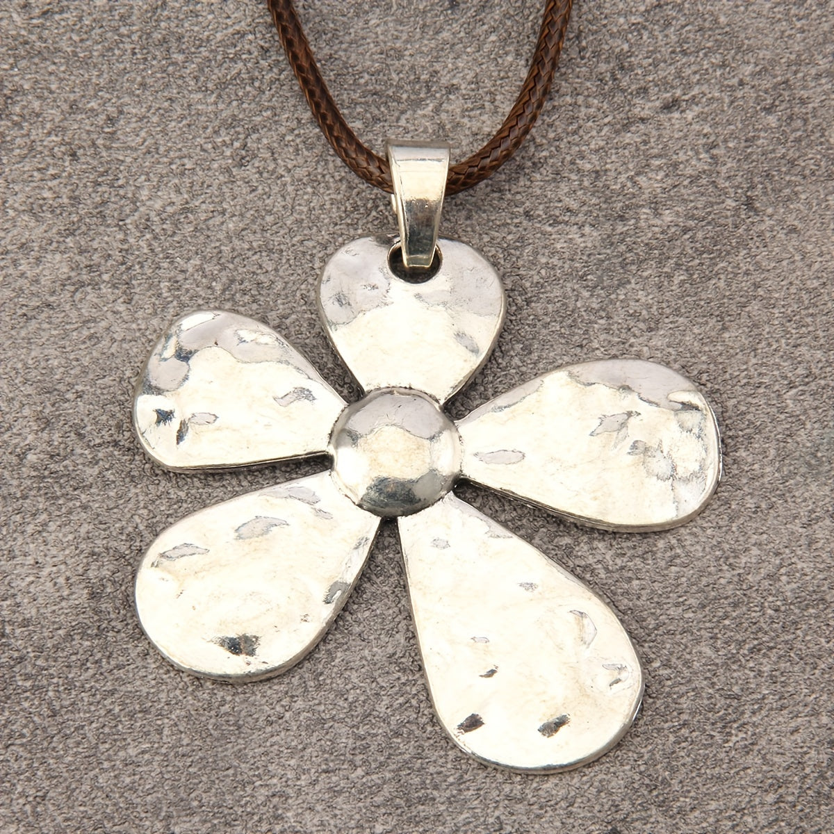 Stylish Large Flower Pendant Necklace Simple Style Neck Chain Jewelry Decoration Ramadan Festival Gift