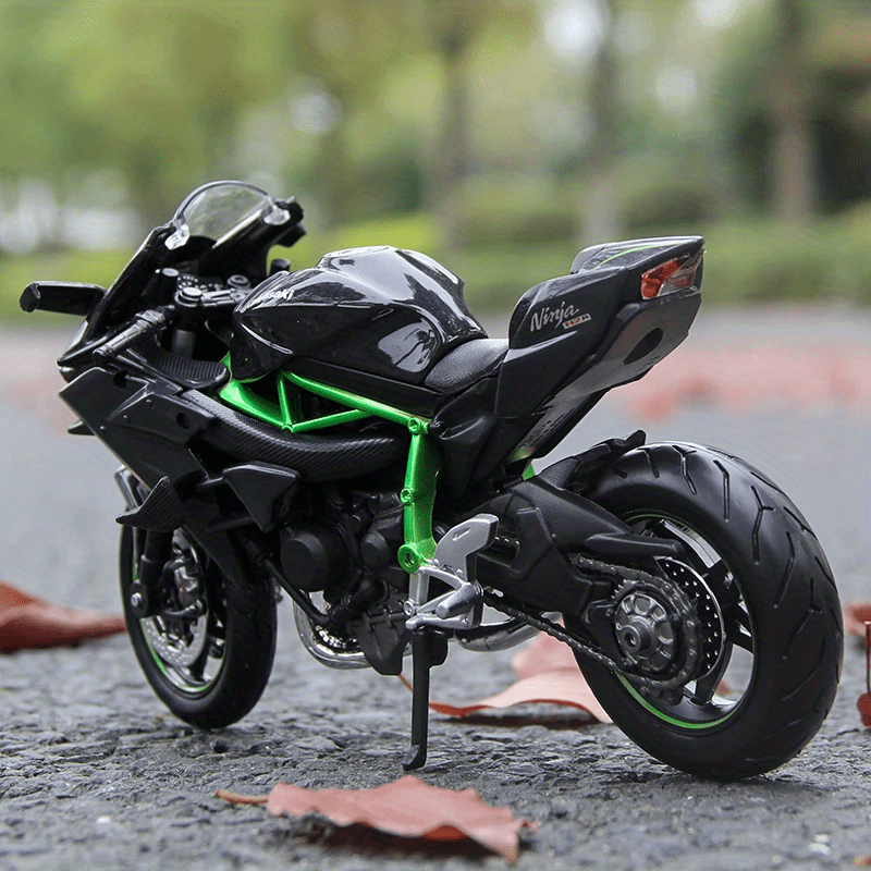 Kawasaki H2 R Ninja 1:18 Scale Die-Cast Motorcycle Model - Collectible Toy for Hobbyists, Black for winter