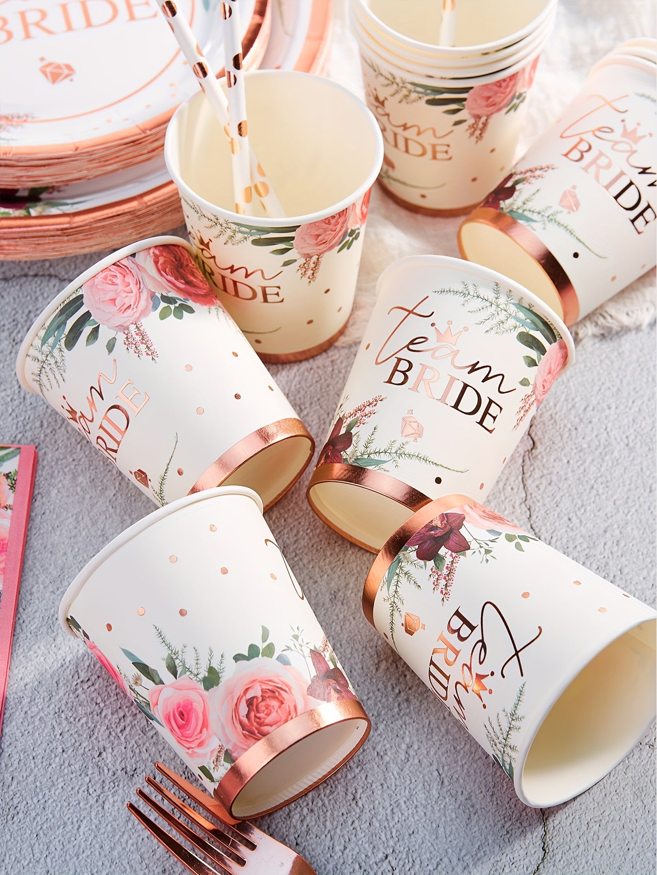 10/24pcs, 9oz Bridal Flower Paper Cups, Shower Cup Party Cup, Flower Bridal Shower Disposable Paper Cup, Rose Golden Bridal Shower Decoration Suitable for Bridal Party and Single Party