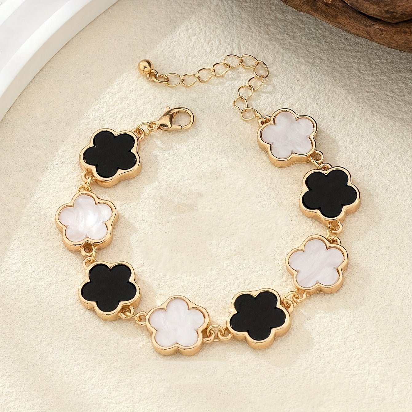 1pc Five Leaf Flower Thin Chain Bracelet Adjustable Hand Chain For Women