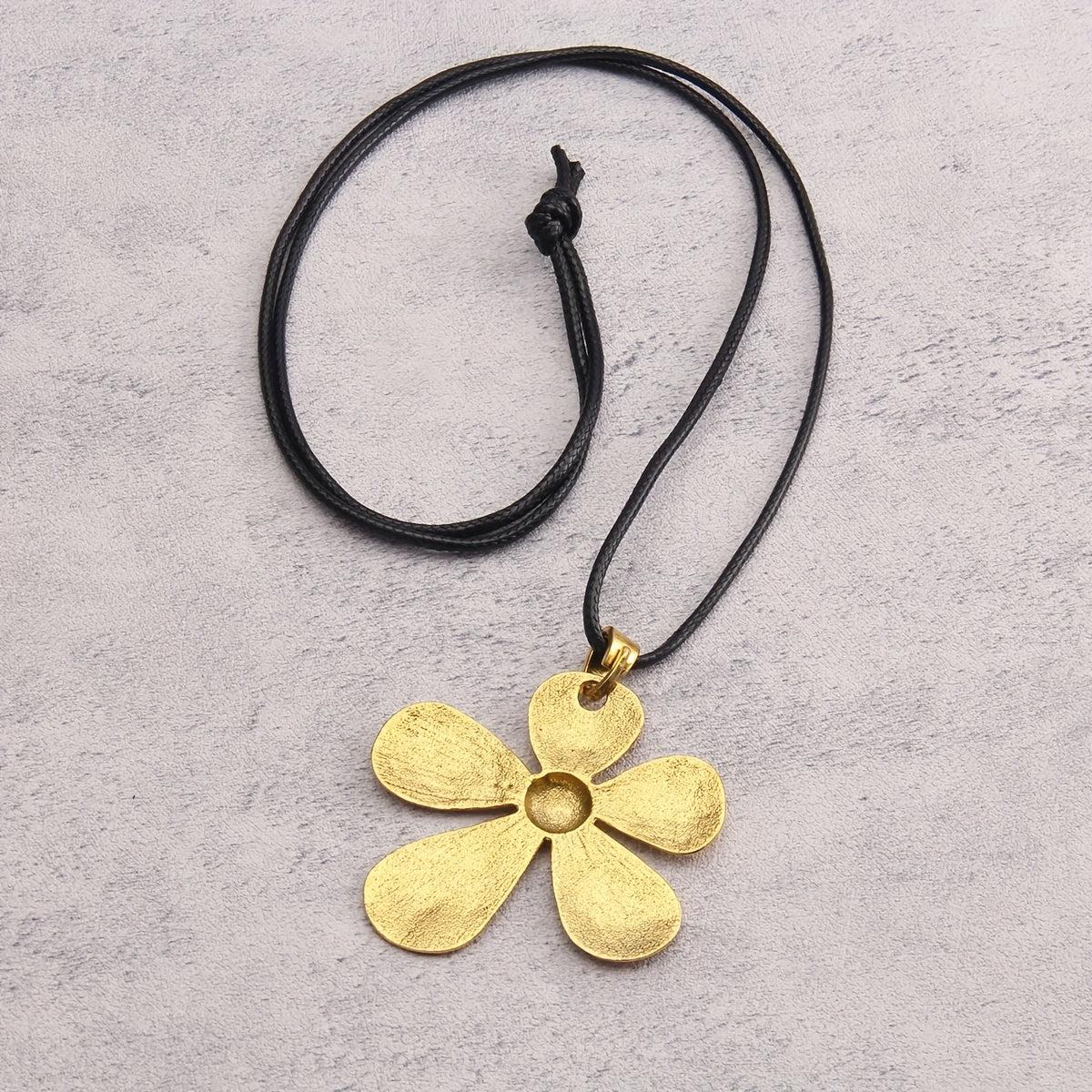 Stylish Large Flower Pendant Necklace Simple Style Neck Chain Jewelry Decoration Ramadan Festival Gift