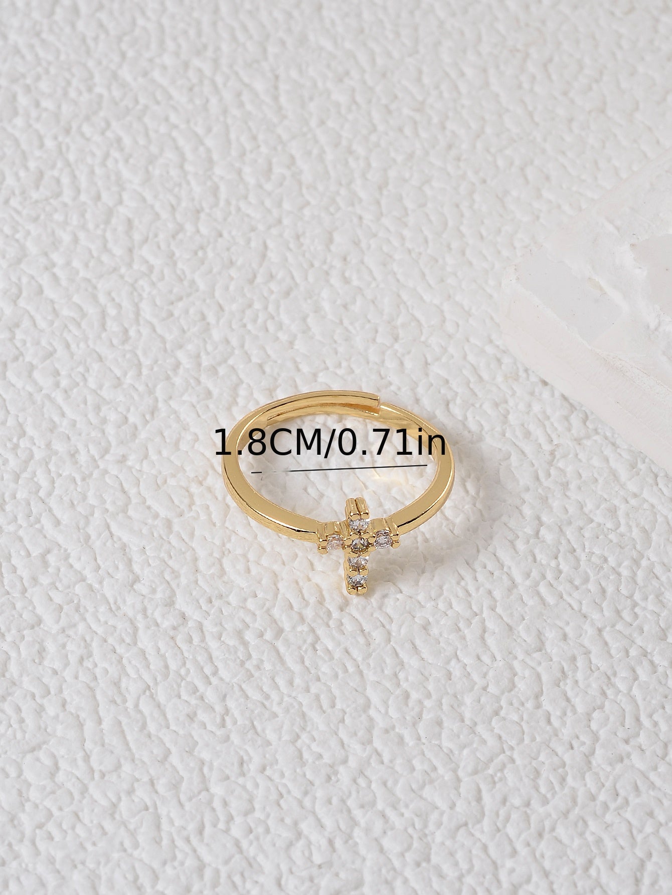 Adjustable Fit| Elegant Golden-Tone Adjustable Cross Ring with Sparkling Zirconia - Chic Daily Wear or Gift Option, Copper Material