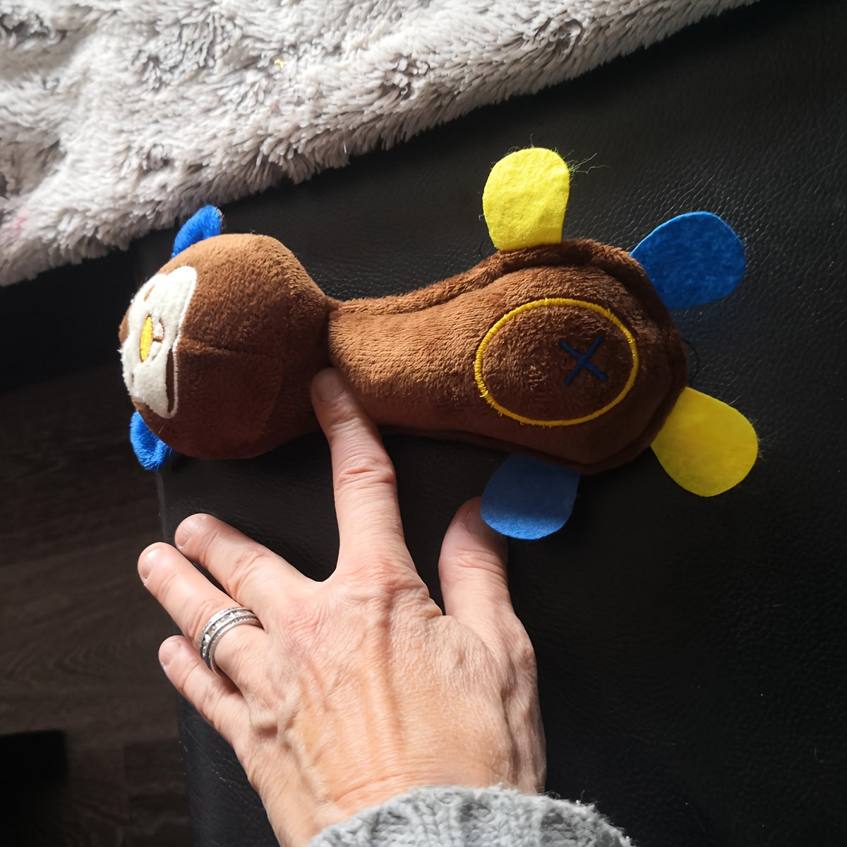 1pc Durable Squeaky Plush Toy for Dogs - Perfect for Grinding Teeth and Interactive Play with Animal Design
