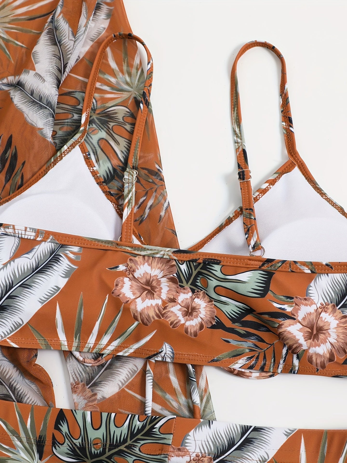 Three-piece swimsuit with flat-leg bikini for women, new style with split top and bow, fashionable beach and swimming outfit