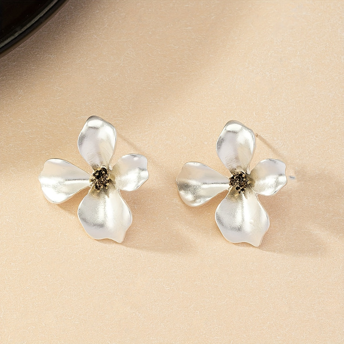 1 Pair of Exquisite Three Dimensional Four Petals Flower Stud Earrings - Fashion Bohemian Chic Design, Durable Zinc Alloy Construction, Luxurious 14K Gold Plating - Elegant Style for Special Occasions