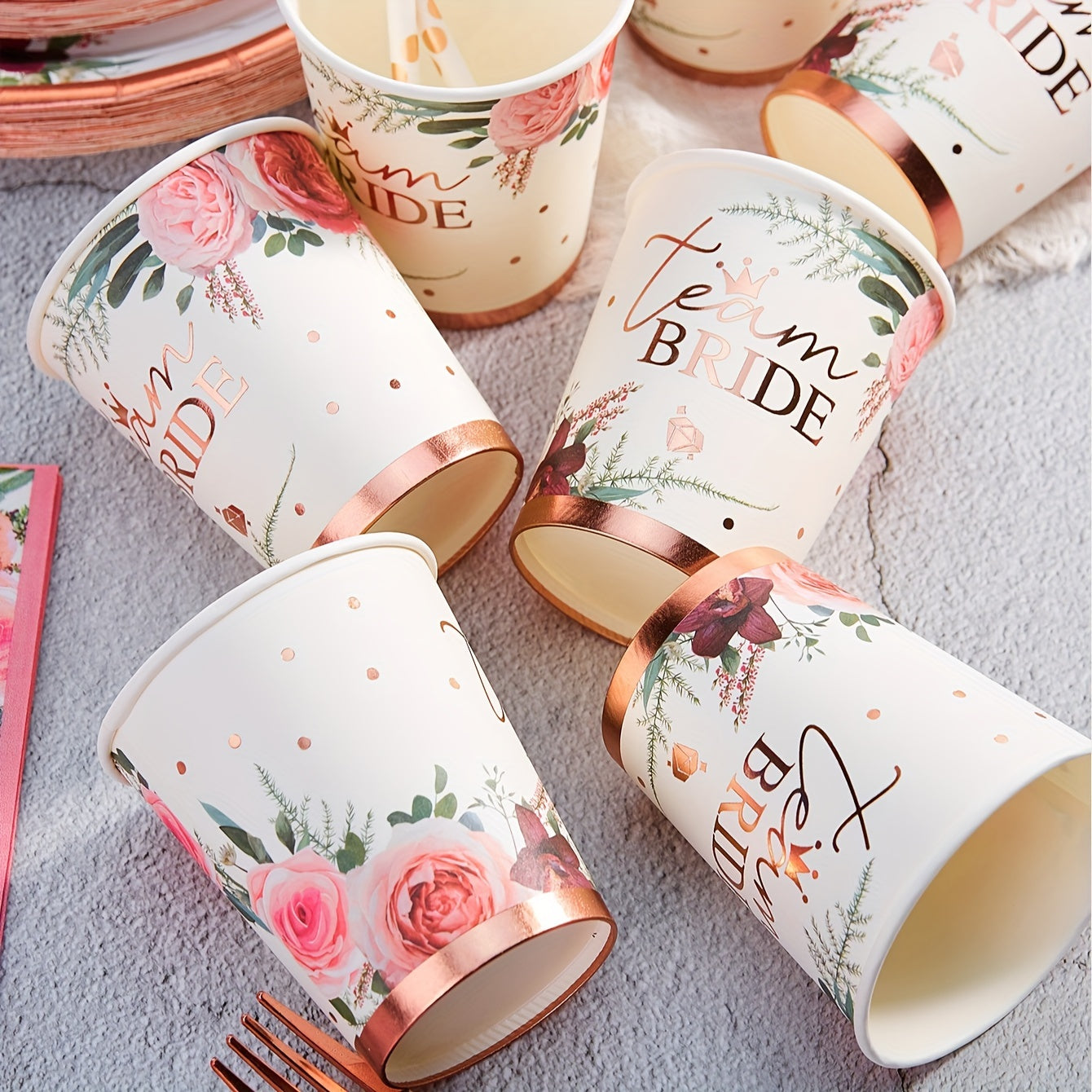 10/24pcs, 9oz Bridal Flower Paper Cups, Shower Cup Party Cup, Flower Bridal Shower Disposable Paper Cup, Rose Golden Bridal Shower Decoration Suitable for Bridal Party and Single Party