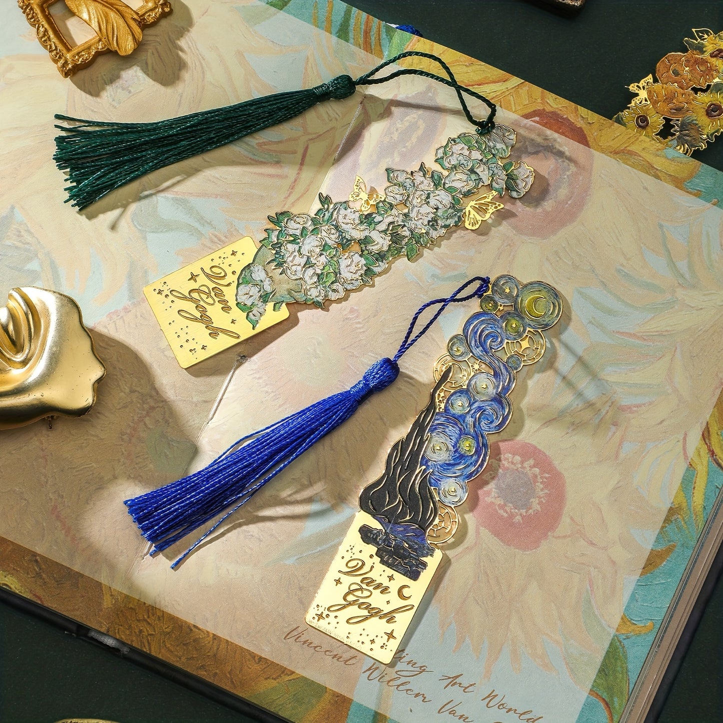 Retro Art Metal Bookmark - 1pc Starry Sky Flower with Tassels Painting Hollow Reading Mark - Multi Design for Gift Birthday Friends Club Book Lovers Readers Office Stationery Supplies