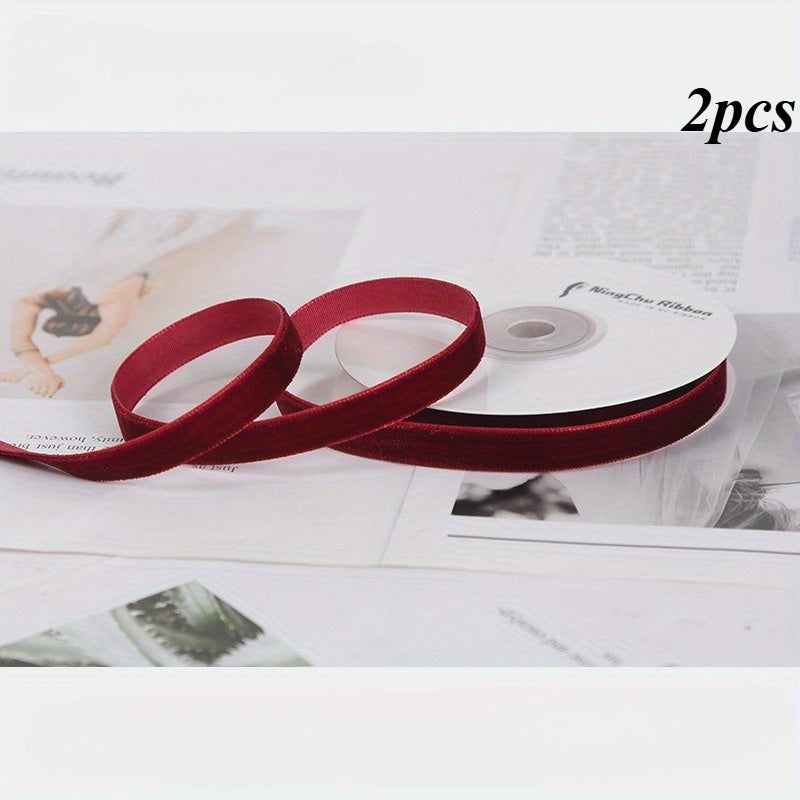2 Rolls of Velvet Ribbon, Each Roll Size: 4.48 meter *Length 4.48 meter, Suitable for Halloween, Christmas, Birthday Parties, Weddings, Gift Flower Wrapping Bows Handmade Christmas Decoration Costume Sewing Accessories.