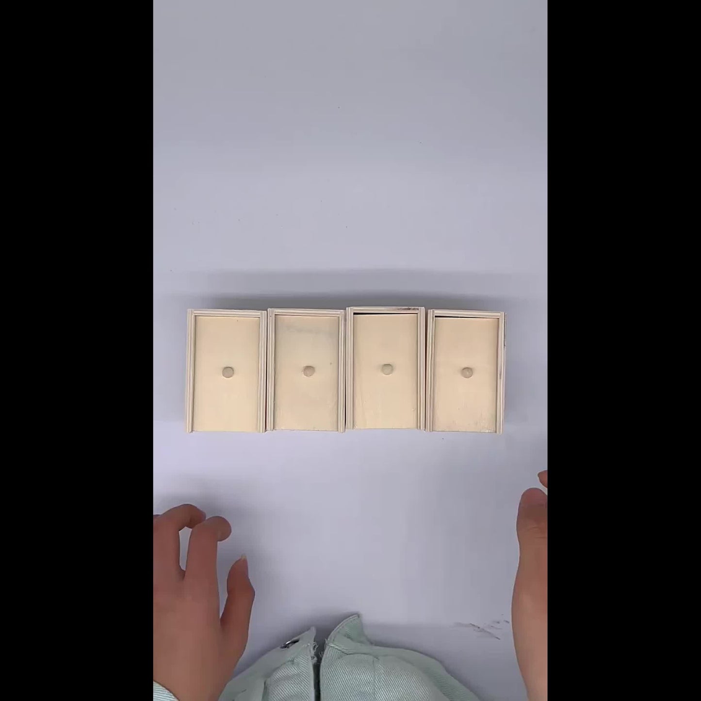 [Surprise Gift] Handmade Wooden Spider Surprise Gift Box | 1pc | Wooden | Swingable, Reusable | Prank Toy | Birthdays, Christmas, April Fools' Day | Fun