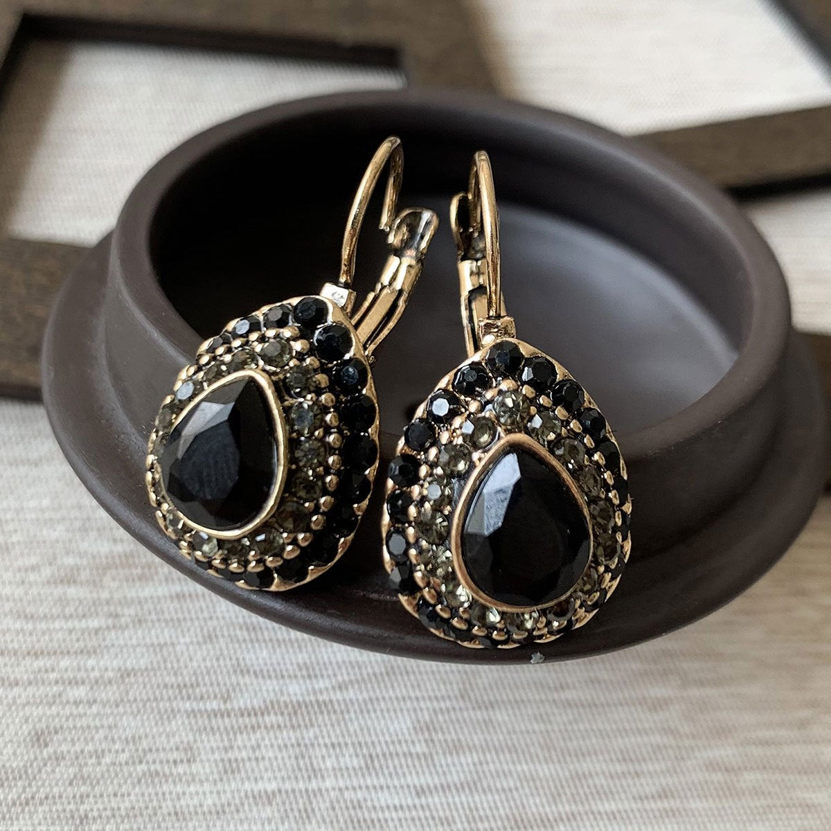 Classic Teardrop Resin Earrings for Women, Vintage Artificial Turquoise Rhinestone Hook Earrings, Gift for Loved Ones and Friends, Birthday Party Gift